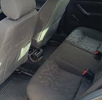 Синий Фольксваген Гольф, объемом двигателя 1.4 л и пробегом 310 тыс. км за 3500 $, фото 5 на Automoto.ua