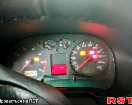 Синий Фольксваген Гольф, объемом двигателя 1.4 л и пробегом 275 тыс. км за 3000 $, фото 6 на Automoto.ua