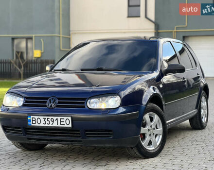 Синий Фольксваген Гольф, объемом двигателя 1.6 л и пробегом 271 тыс. км за 3850 $, фото 1 на Automoto.ua