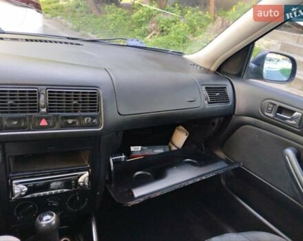 Синій Фольксваген Гольф, об'ємом двигуна 1.6 л та пробігом 275 тис. км за 3500 $, фото 8 на Automoto.ua