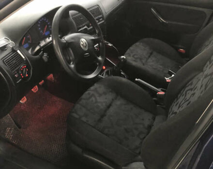 Синий Фольксваген Гольф, объемом двигателя 1.39 л и пробегом 250 тыс. км за 3200 $, фото 6 на Automoto.ua