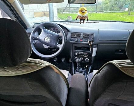 Синий Фольксваген Гольф, объемом двигателя 1.6 л и пробегом 364 тыс. км за 3600 $, фото 6 на Automoto.ua