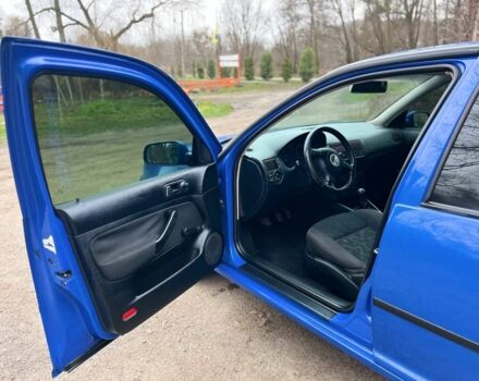 Синий Фольксваген Гольф, объемом двигателя 1.4 л и пробегом 299 тыс. км за 3350 $, фото 5 на Automoto.ua