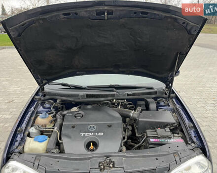 Синий Фольксваген Гольф, объемом двигателя 1.9 л и пробегом 231 тыс. км за 4550 $, фото 48 на Automoto.ua