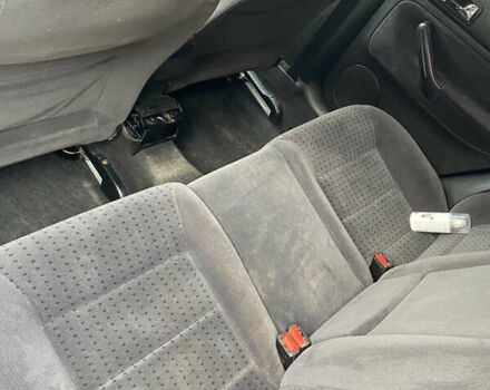 Синий Фольксваген Гольф, объемом двигателя 1.6 л и пробегом 208 тыс. км за 3200 $, фото 8 на Automoto.ua