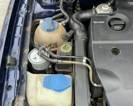 Синий Фольксваген Гольф, объемом двигателя 1.9 л и пробегом 231 тыс. км за 4550 $, фото 49 на Automoto.ua