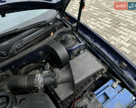 Синий Фольксваген Гольф, объемом двигателя 1.6 л и пробегом 246 тыс. км за 3950 $, фото 27 на Automoto.ua