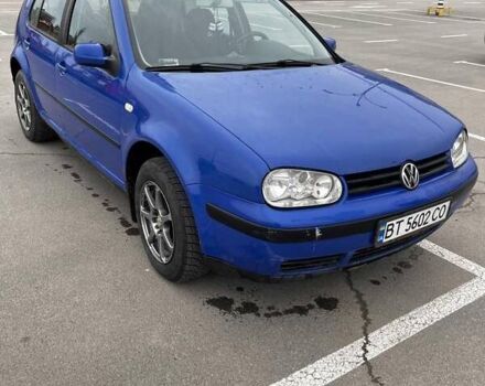 Синий Фольксваген Гольф, объемом двигателя 1.6 л и пробегом 300 тыс. км за 3200 $, фото 2 на Automoto.ua