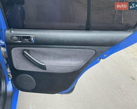 Синій Фольксваген Гольф, об'ємом двигуна 1.39 л та пробігом 240 тис. км за 3555 $, фото 18 на Automoto.ua