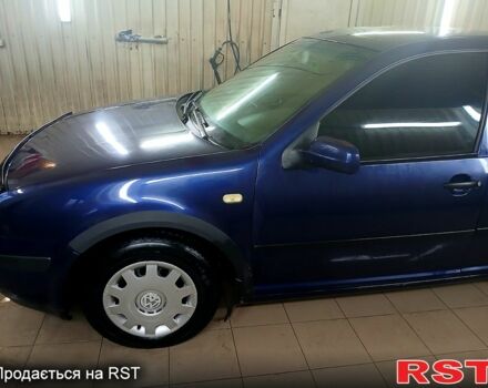 Синий Фольксваген Гольф, объемом двигателя 1.4 л и пробегом 275 тыс. км за 3000 $, фото 3 на Automoto.ua