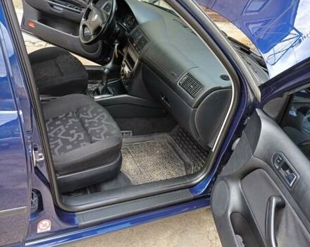 Синий Фольксваген Гольф, объемом двигателя 1.39 л и пробегом 305 тыс. км за 4200 $, фото 16 на Automoto.ua