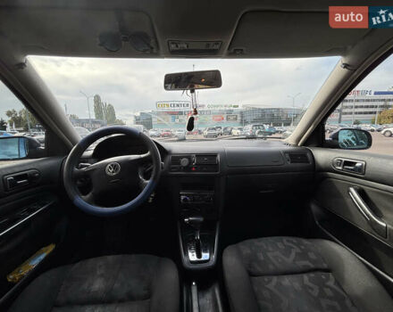 Синий Фольксваген Гольф, объемом двигателя 1.6 л и пробегом 300 тыс. км за 3800 $, фото 10 на Automoto.ua