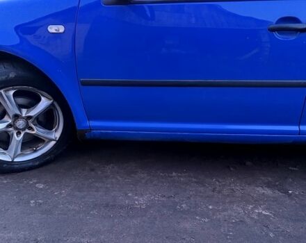 Синий Фольксваген Гольф, объемом двигателя 1.9 л и пробегом 385 тыс. км за 4200 $, фото 3 на Automoto.ua