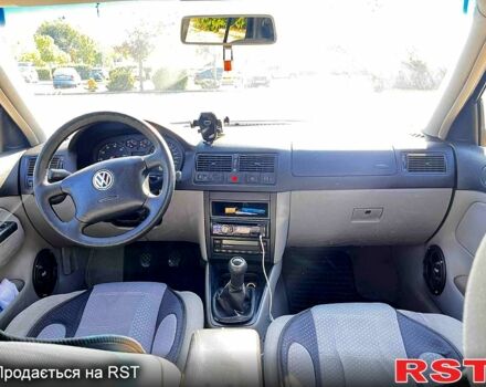 Синий Фольксваген Гольф, объемом двигателя 1.6 л и пробегом 283 тыс. км за 2850 $, фото 7 на Automoto.ua