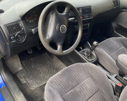 Синий Фольксваген Гольф, объемом двигателя 1.6 л и пробегом 208 тыс. км за 3200 $, фото 9 на Automoto.ua