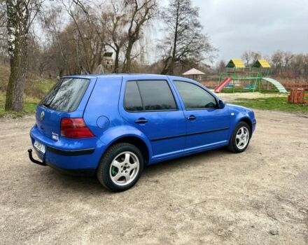 Синий Фольксваген Гольф, объемом двигателя 1.4 л и пробегом 299 тыс. км за 3350 $, фото 1 на Automoto.ua