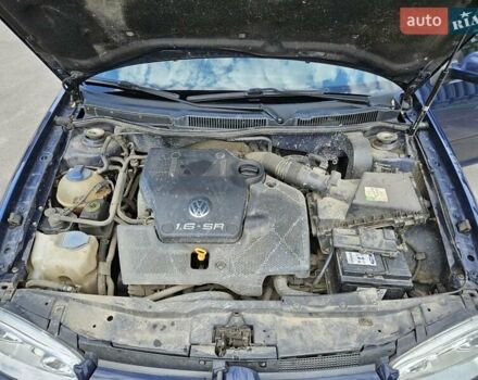Синий Фольксваген Гольф, объемом двигателя 1.6 л и пробегом 230 тыс. км за 3900 $, фото 17 на Automoto.ua