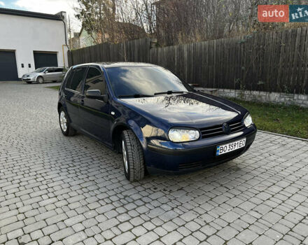 Синий Фольксваген Гольф, объемом двигателя 1.6 л и пробегом 271 тыс. км за 3850 $, фото 4 на Automoto.ua
