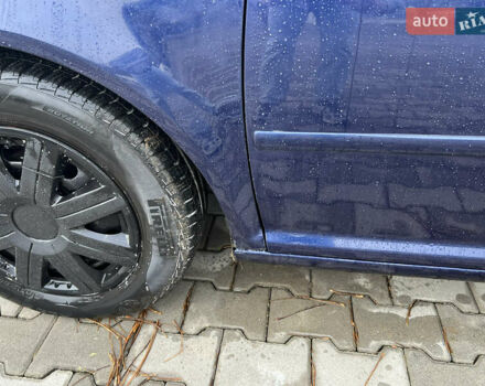 Синий Фольксваген Гольф, объемом двигателя 1.6 л и пробегом 246 тыс. км за 3950 $, фото 14 на Automoto.ua