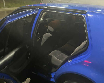 Синій Фольксваген Гольф, об'ємом двигуна 1.39 л та пробігом 320 тис. км за 2500 $, фото 8 на Automoto.ua