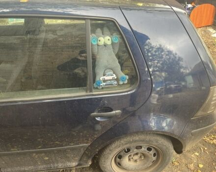 Синий Фольксваген Гольф, объемом двигателя 1.6 л и пробегом 397 тыс. км за 3500 $, фото 1 на Automoto.ua