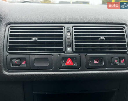 Синий Фольксваген Гольф, объемом двигателя 1.9 л и пробегом 231 тыс. км за 4550 $, фото 25 на Automoto.ua