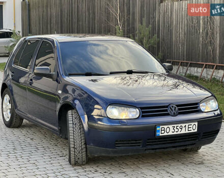 Синий Фольксваген Гольф, объемом двигателя 1.6 л и пробегом 271 тыс. км за 3850 $, фото 3 на Automoto.ua