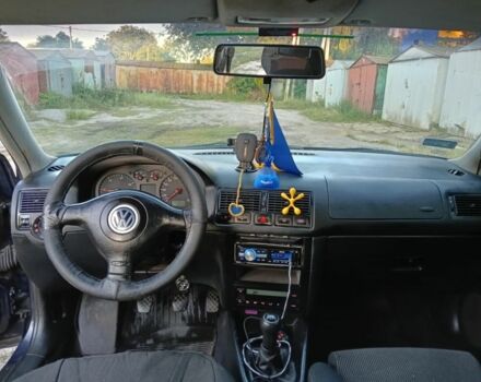 Синій Фольксваген Гольф, об'ємом двигуна 1.9 л та пробігом 350 тис. км за 2300 $, фото 4 на Automoto.ua