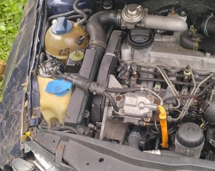 Синий Фольксваген Гольф, объемом двигателя 0 л и пробегом 350 тыс. км за 900 $, фото 1 на Automoto.ua