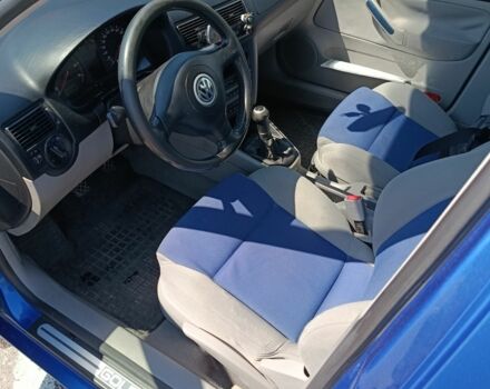 Синий Фольксваген Гольф, объемом двигателя 2 л и пробегом 198 тыс. км за 3950 $, фото 5 на Automoto.ua