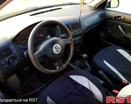 Синий Фольксваген Гольф, объемом двигателя 1.9 л и пробегом 211 тыс. км за 3600 $, фото 3 на Automoto.ua