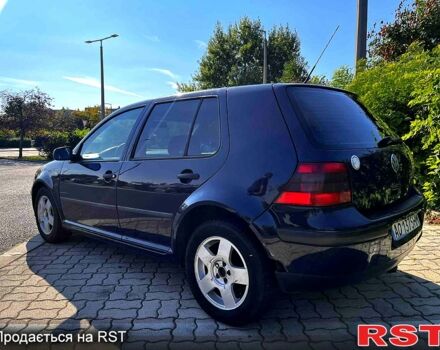 Синий Фольксваген Гольф, объемом двигателя 1.6 л и пробегом 283 тыс. км за 2850 $, фото 2 на Automoto.ua