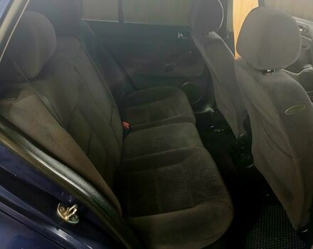 Синий Фольксваген Гольф, объемом двигателя 1.4 л и пробегом 275 тыс. км за 3000 $, фото 5 на Automoto.ua