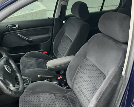 Синий Фольксваген Гольф, объемом двигателя 1.9 л и пробегом 231 тыс. км за 4550 $, фото 22 на Automoto.ua