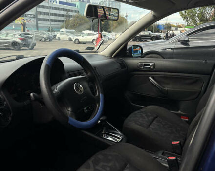 Синий Фольксваген Гольф, объемом двигателя 1.6 л и пробегом 300 тыс. км за 3800 $, фото 16 на Automoto.ua