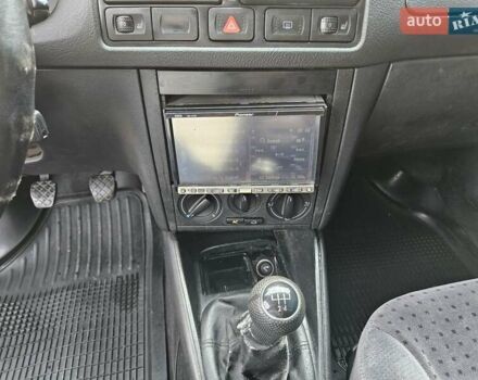 Синий Фольксваген Гольф, объемом двигателя 1.6 л и пробегом 230 тыс. км за 3900 $, фото 15 на Automoto.ua