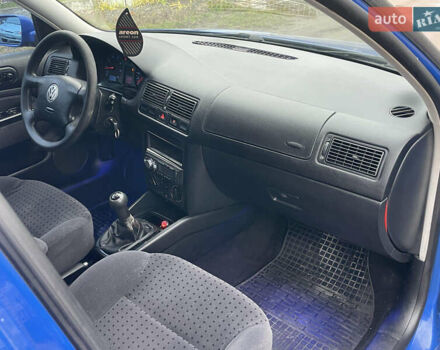 Синій Фольксваген Гольф, об'ємом двигуна 1.39 л та пробігом 240 тис. км за 3555 $, фото 15 на Automoto.ua