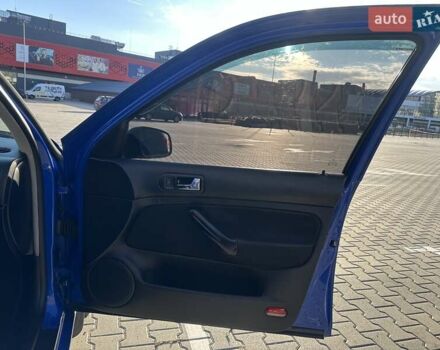 Фольксваген Гольф 1999 у Києві на Automoto.ua Синій Фольксваген Гольф, об'ємом двигуна 1.78 л та пробігом 328 тис. км за 4200 $, фото 20 на Automoto.ua