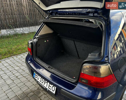 Синий Фольксваген Гольф, объемом двигателя 1.6 л и пробегом 271 тыс. км за 3850 $, фото 20 на Automoto.ua