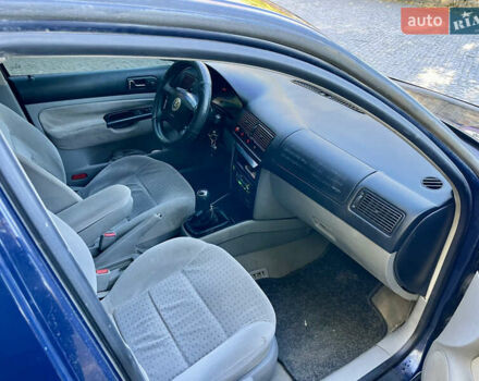 Фольксваген Гольф 1999 в Черновцах на Automoto.ua Синий Фольксваген Гольф, объемом двигателя 1.6 л и пробегом 355 тыс. км за 3500 $, фото 16 на Automoto.ua