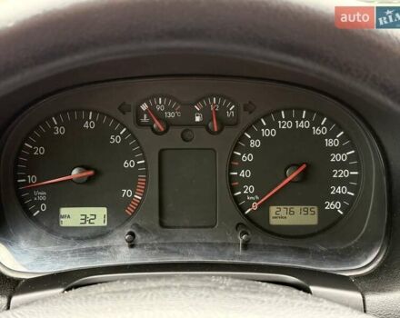 Синий Фольксваген Гольф, объемом двигателя 1.6 л и пробегом 276 тыс. км за 5500 $, фото 4 на Automoto.ua