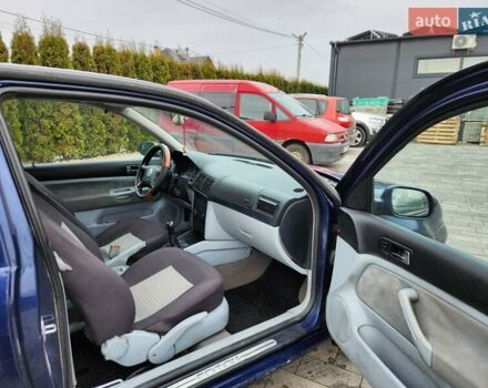 Синий Фольксваген Гольф, объемом двигателя 1.9 л и пробегом 354 тыс. км за 1150 $, фото 10 на Automoto.ua