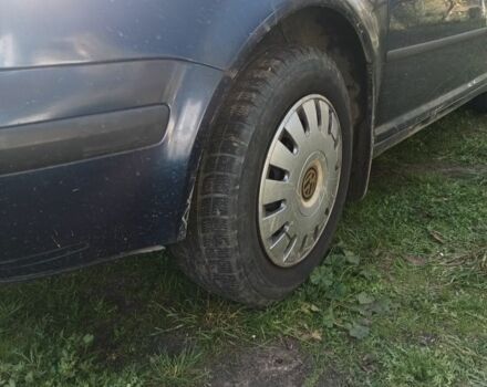 Синий Фольксваген Гольф, объемом двигателя 2 л и пробегом 460 тыс. км за 1700 $, фото 1 на Automoto.ua