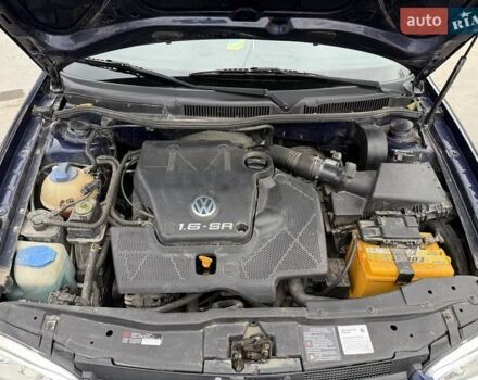 Синий Фольксваген Гольф, объемом двигателя 1.6 л и пробегом 276 тыс. км за 5500 $, фото 5 на Automoto.ua