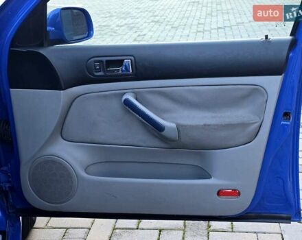 Синій Фольксваген Гольф, об'ємом двигуна 1.6 л та пробігом 200 тис. км за 3400 $, фото 26 на Automoto.ua