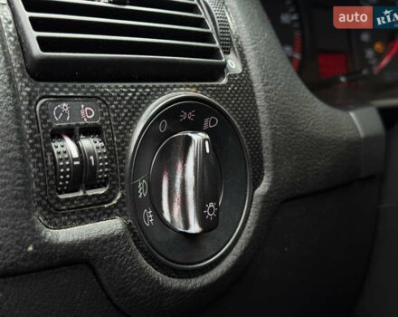 Синий Фольксваген Гольф, объемом двигателя 1.6 л и пробегом 248 тыс. км за 3599 $, фото 16 на Automoto.ua