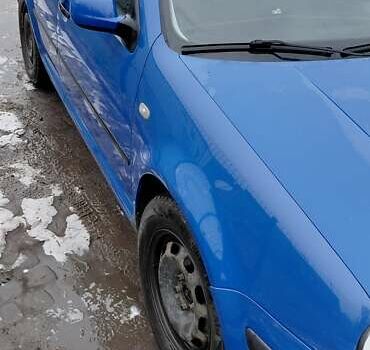 Синий Фольксваген Гольф, объемом двигателя 1.4 л и пробегом 276 тыс. км за 4500 $, фото 1 на Automoto.ua