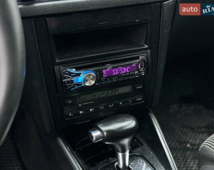 Синій Фольксваген Гольф, об'ємом двигуна 1.6 л та пробігом 291 тис. км за 3800 $, фото 14 на Automoto.ua