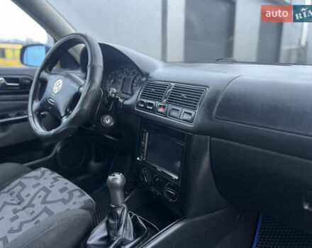 Синий Фольксваген Гольф, объемом двигателя 1.6 л и пробегом 192 тыс. км за 3999 $, фото 11 на Automoto.ua