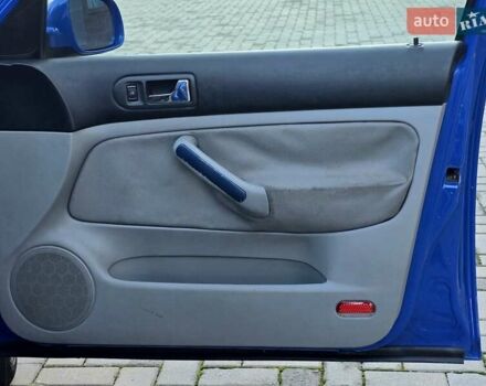 Синий Фольксваген Гольф, объемом двигателя 1.6 л и пробегом 200 тыс. км за 3500 $, фото 22 на Automoto.ua